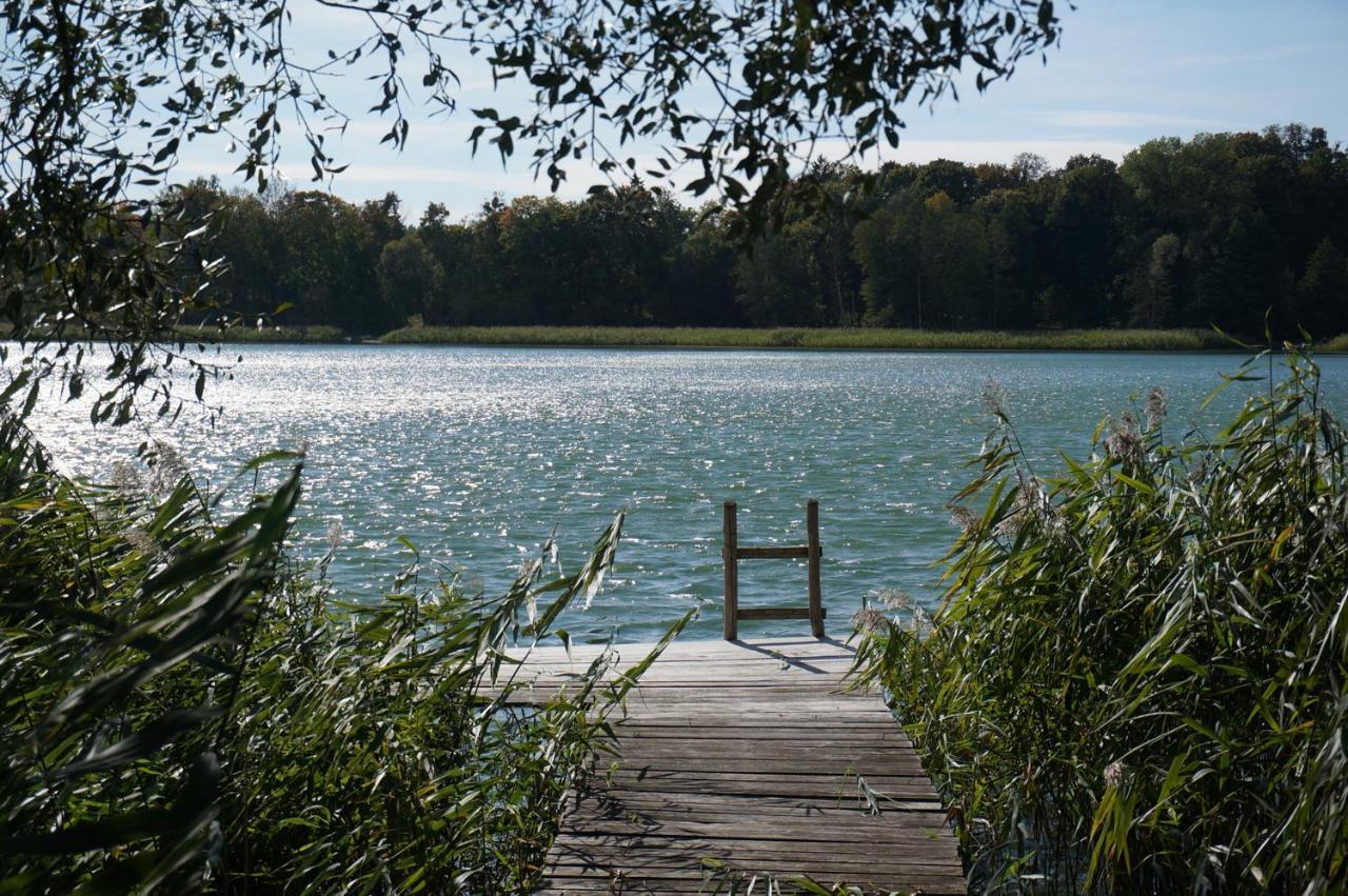 Domki Nad Jeziorem "Polwysep Suryty" Eksteriør billede